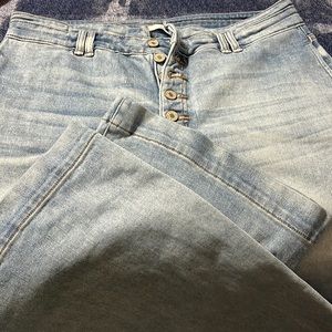 Kancan wide leg, high rise, button fly jeans 15/31 fit like a 16.